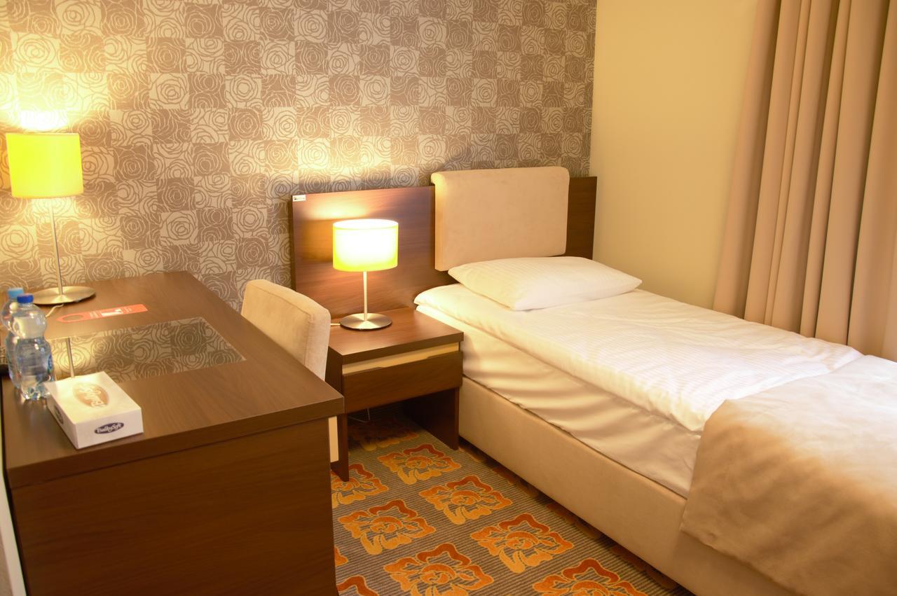 Hotel Via Baltica Łomża 외부 사진